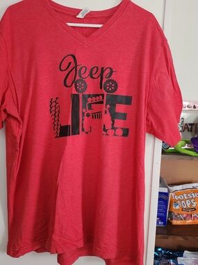 Jeep Life Graphic V-Neck T-Shirt